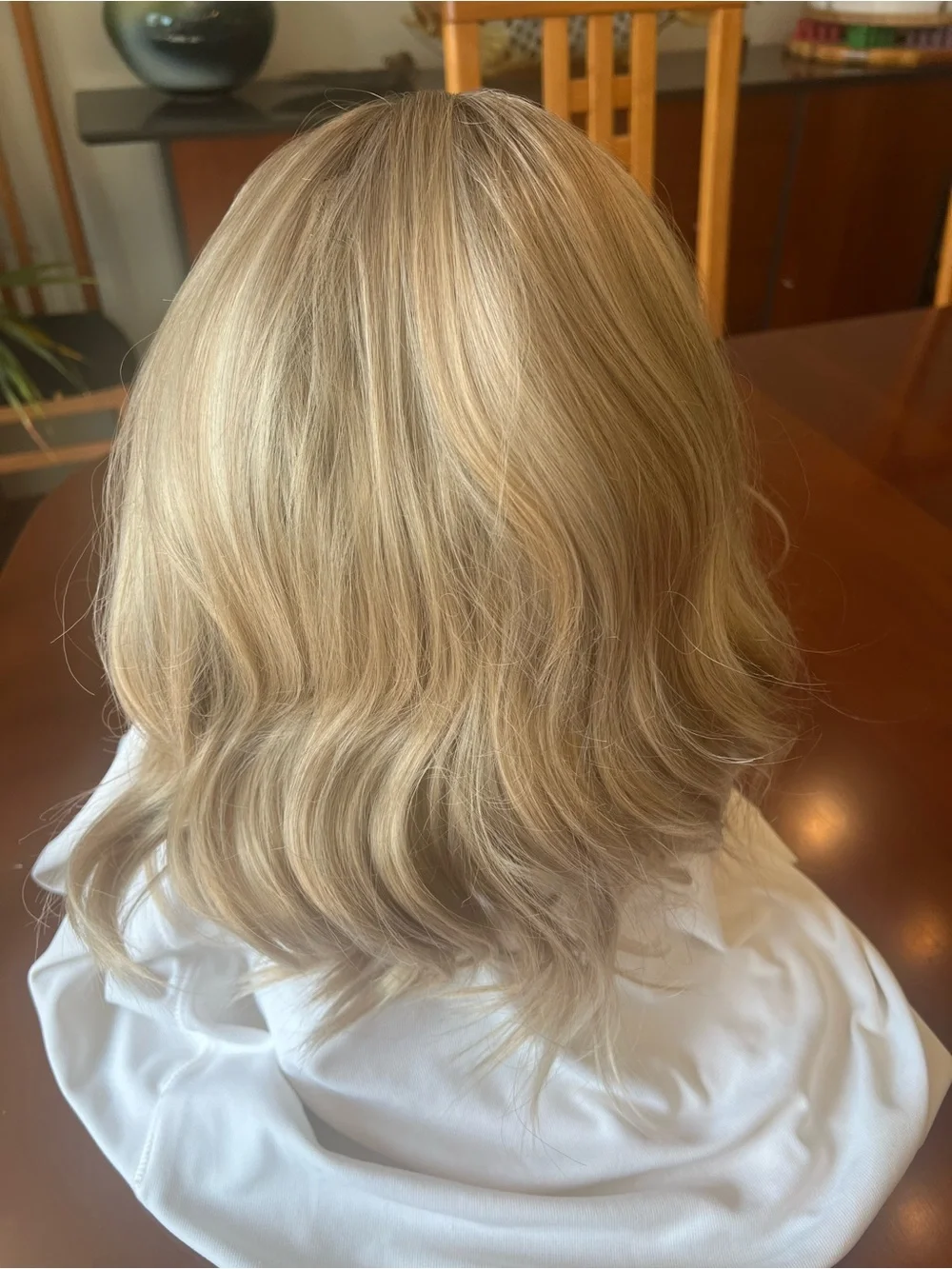 Layered Brunette Medium-Length Women's Wig - Natural Blonde highlights